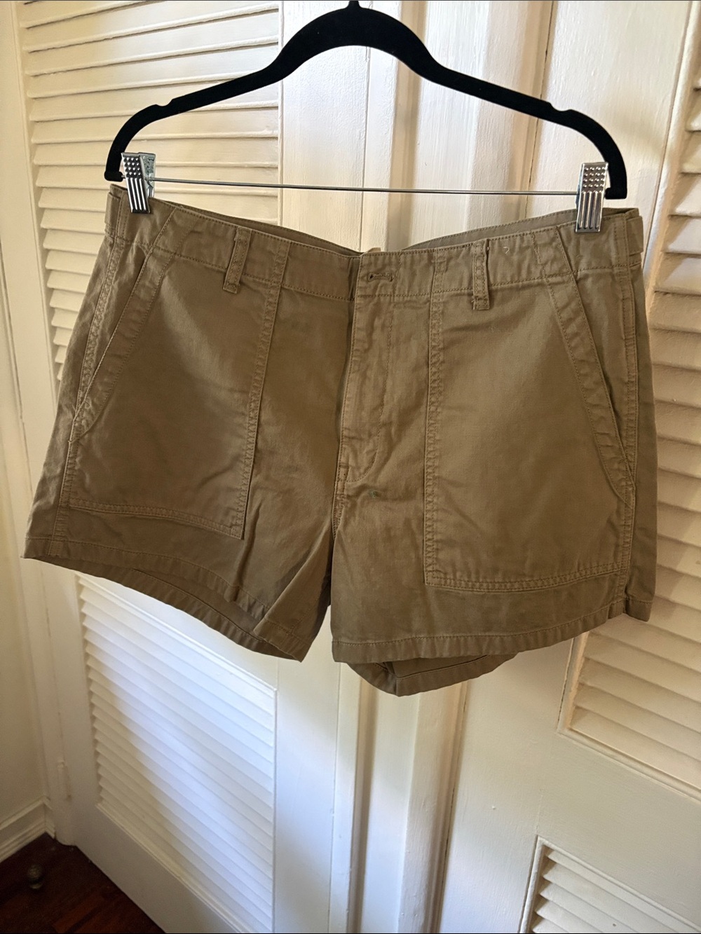 Madewell The Brynn Utility Short in Olive